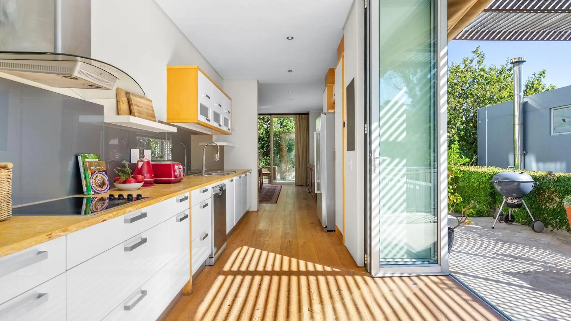 Serene Living On The Grange By Host Agents Città del Capo Casa vacanze
